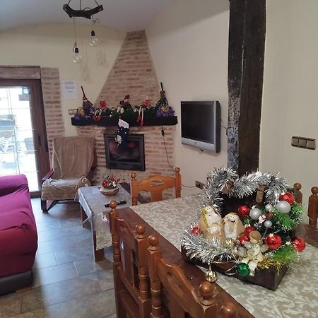 Vivienda Turistica El Caneco 托尔德西拉斯 外观 照片