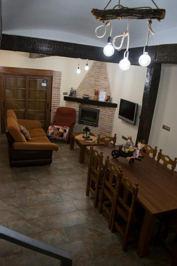 Vivienda Turistica El Caneco 托尔德西拉斯 外观 照片